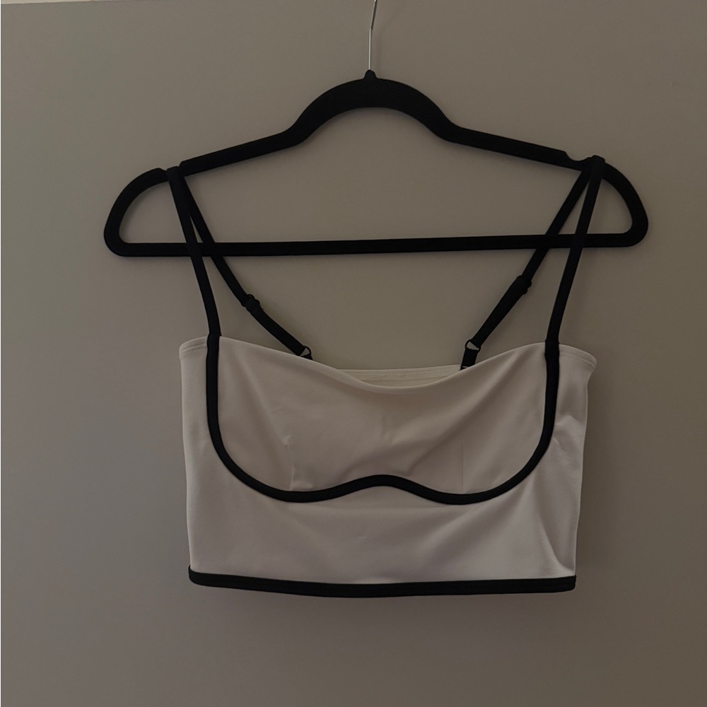 alo yoga airbrush streamlined bra tank. ivory/black. small